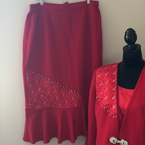 Ben Marc International Red 3 piece embellished suit blazer skirt satin cami 14 - Picture 3 of 10